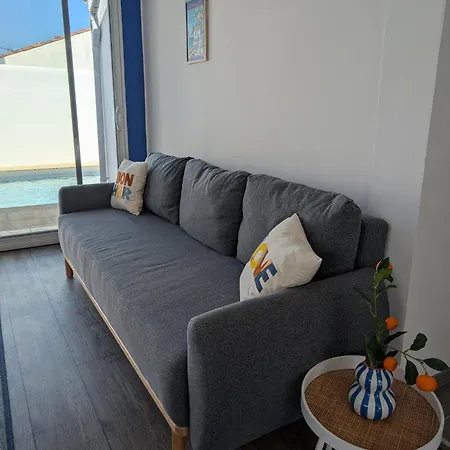 Villa Maison Piscine, Clim, Sauna - Proche La Rochelle